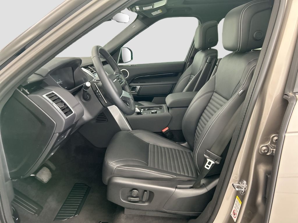 2025 Land Rover Discovery S - Photo 18
