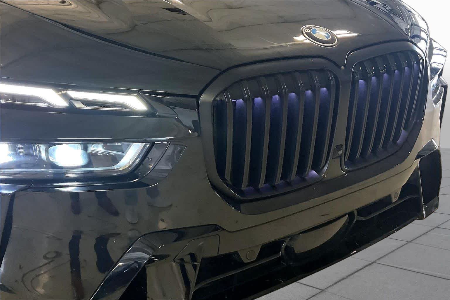 Used 2023 Black Sapphire Metallic BMW xDrive40i image 30