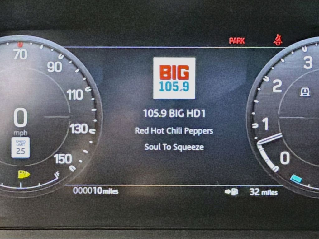 New 2026 Fuji White Land Rover X-Dynamic SE image 12