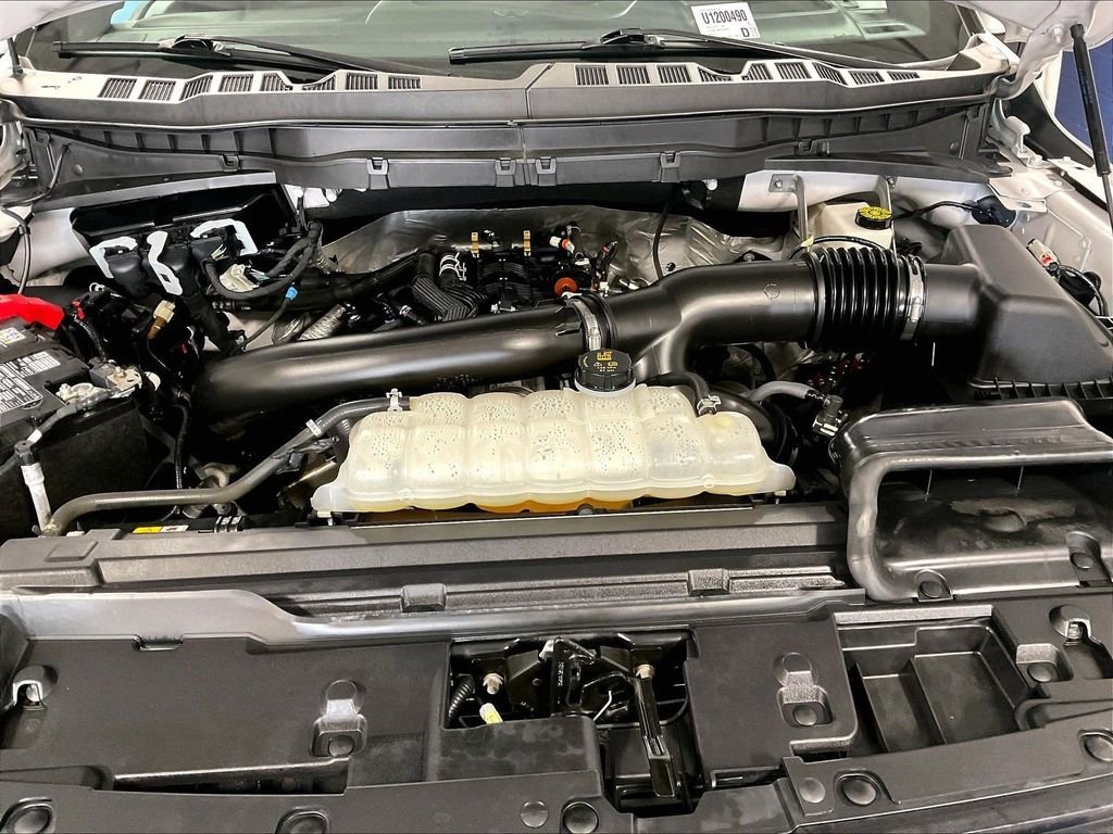 Used 2025 White Ford Platinum image 36