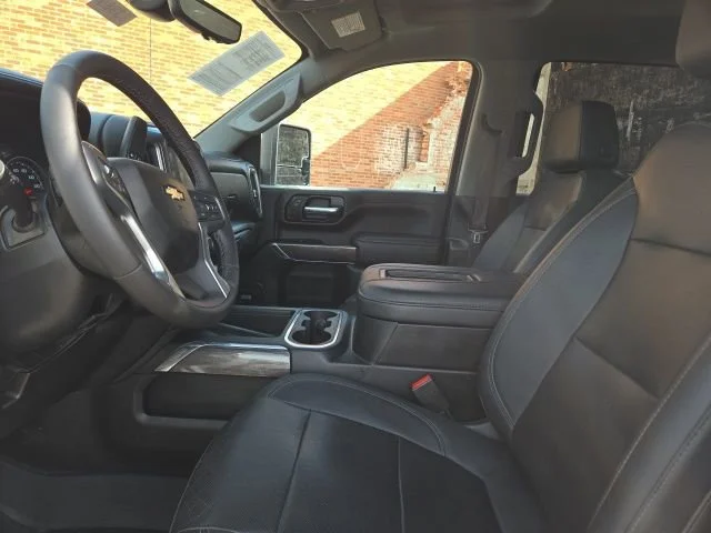 Used 2022 Summit White Chevrolet LTZ image 7