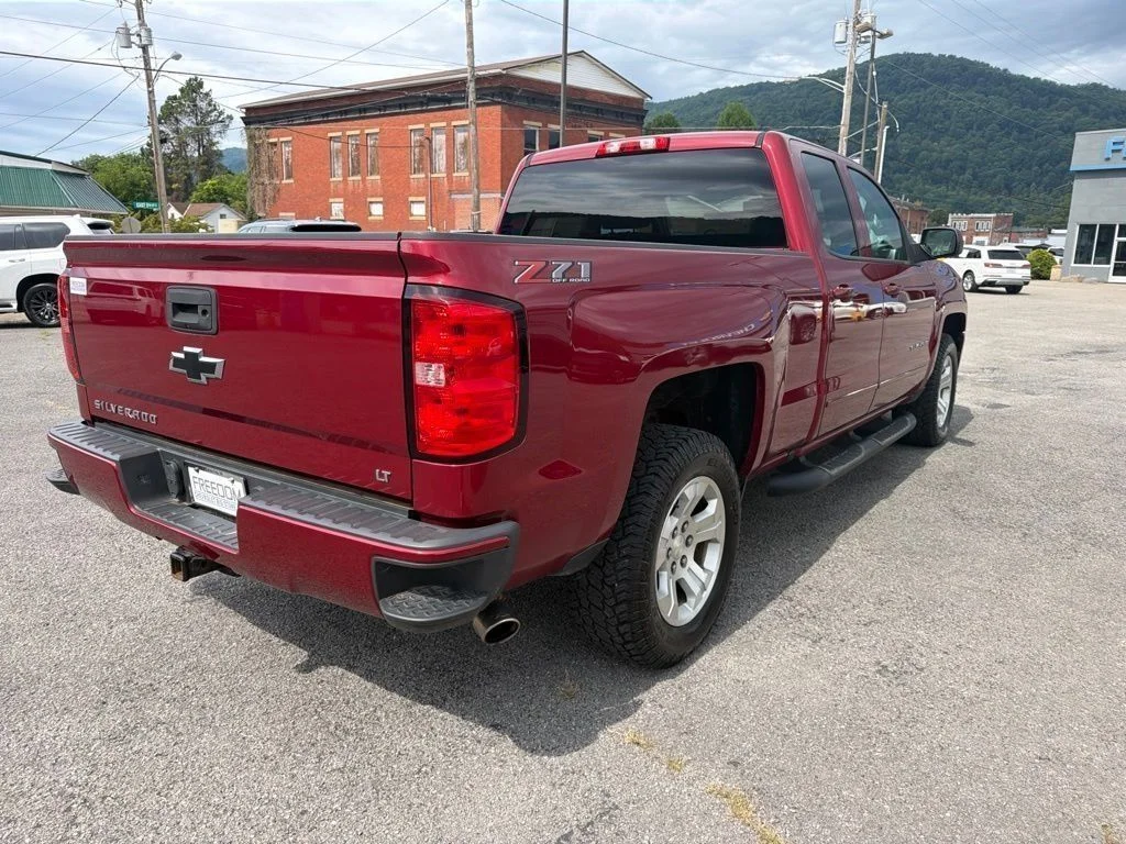 Used 2018 Red Chevrolet LT image 5
