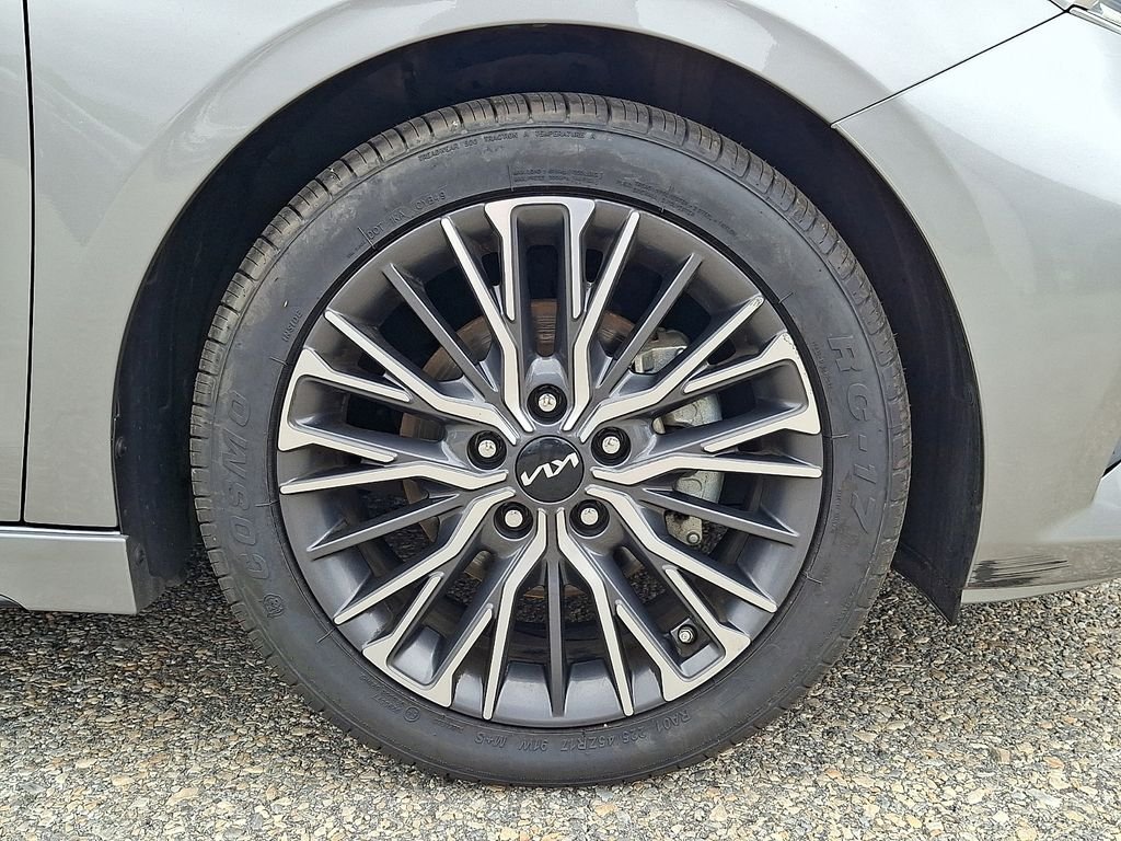 Used 2023 Gray Kia GT-Line image 9
