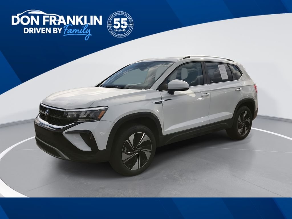 2024 Volkswagen Taos 1.5T SE 4Motion's photo