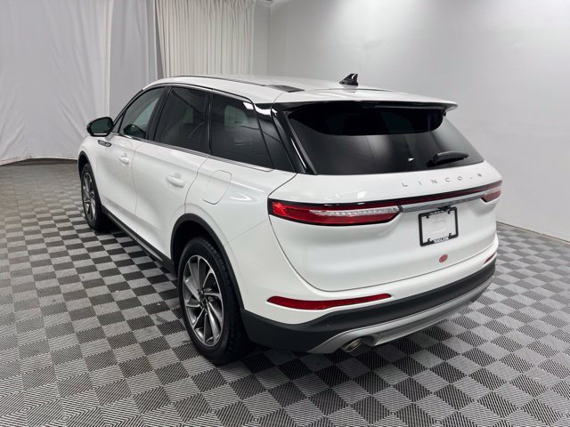 Used 2023 Pristine White Lincoln Standard image 6