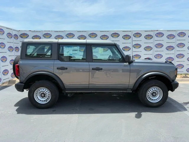 2025 Ford Bronco Base 4x4's photo