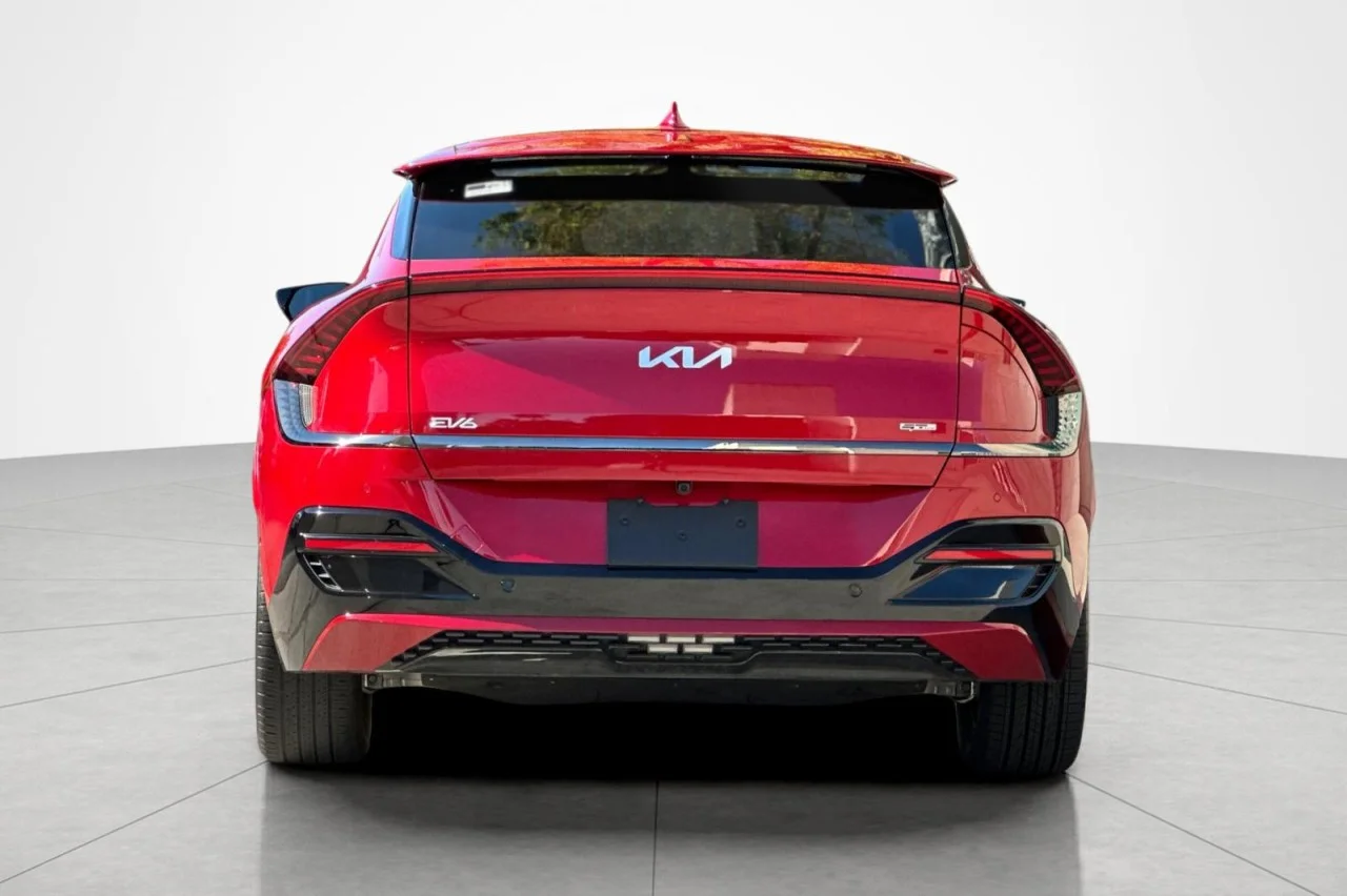 Used 2024 RED Kia GT-Line image 4