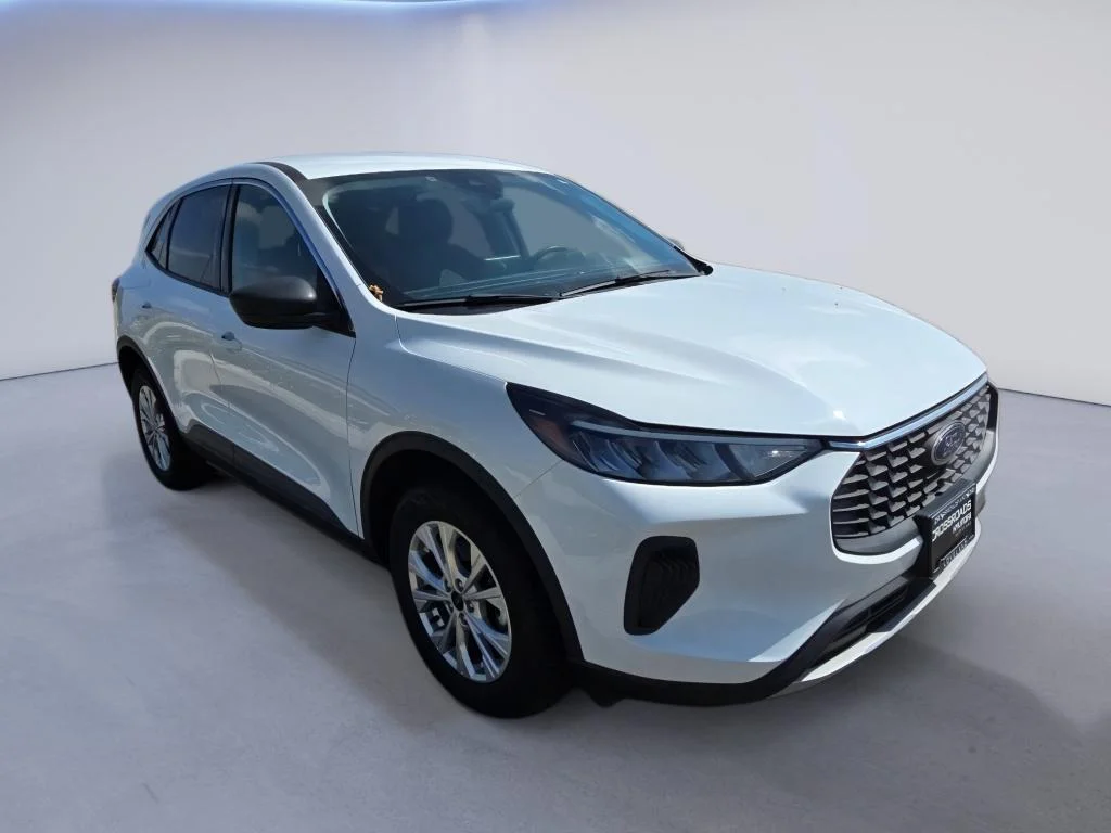 Used 2023 Oxford White Ford Active image 8