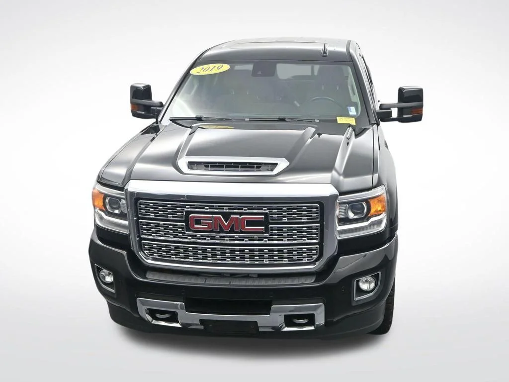Used 2019 Black GMC Denali image 23