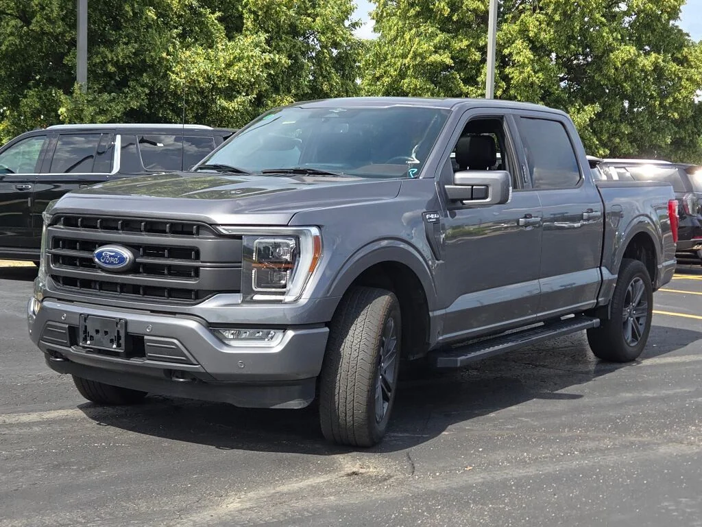Used 2023 Gray Ford Lariat image 5