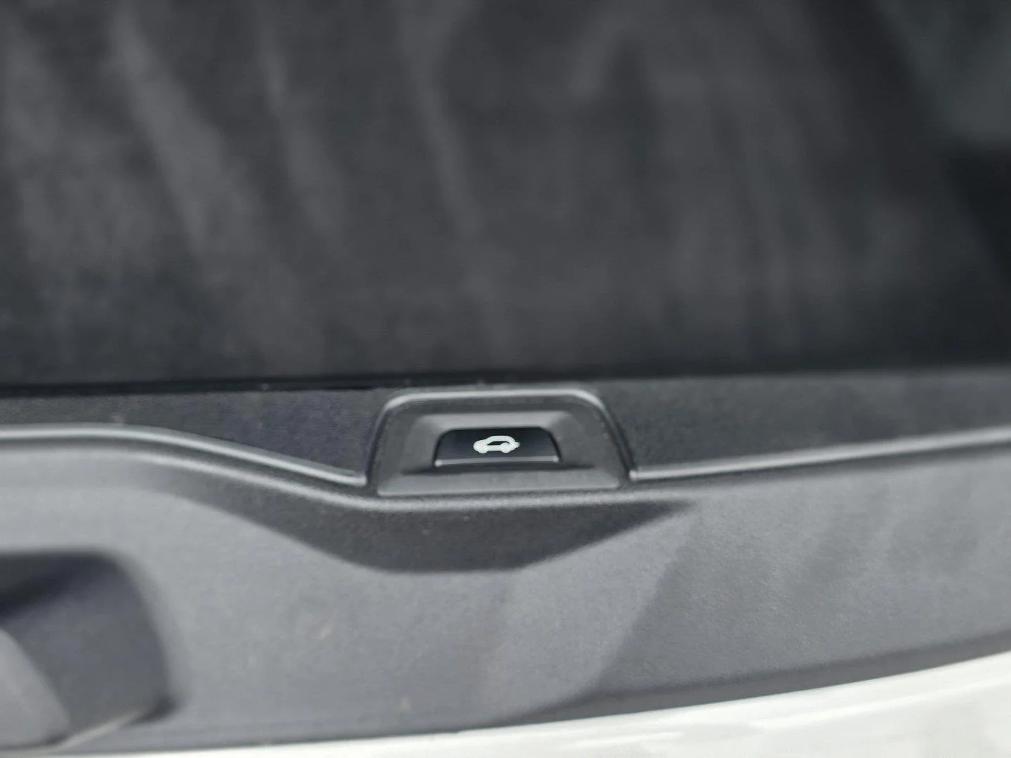 Used 2026  BMW sDrive40i image 36