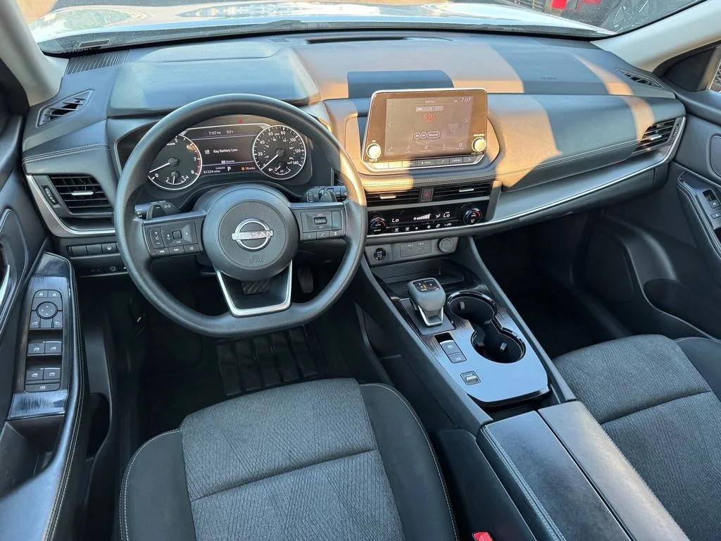Used 2024 Silver Nissan SV image 14