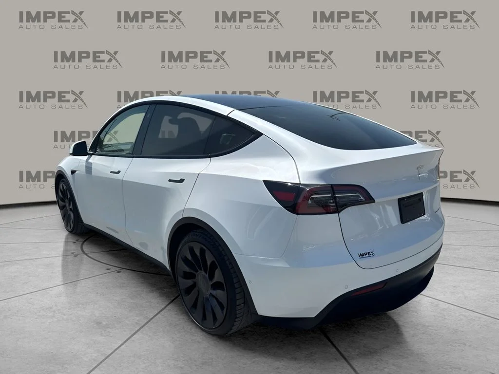 Used 2022 White Tesla Performance image 3