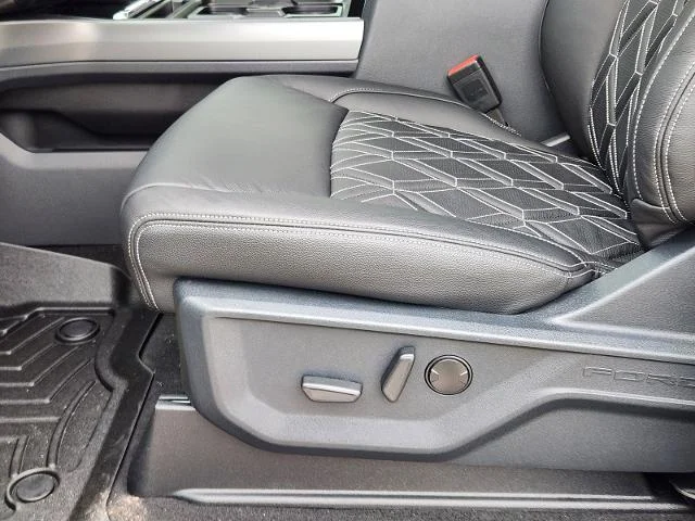 New 2026 Glacier Gray Metallic Tri-Coat Ford F-250® Lariat® image 41