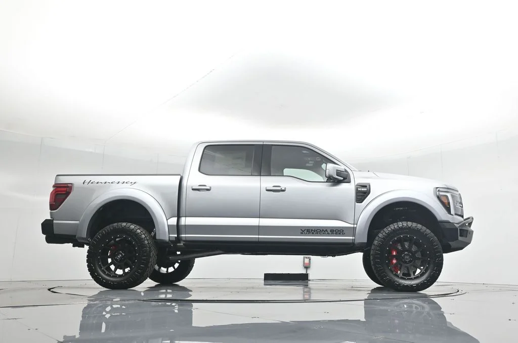 New 2025 Iconic Silver Metallic Ford Lariat image 57