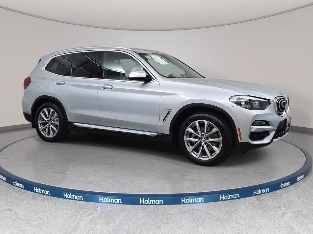 Used 2019 Silver BMW xDrive30i image 4