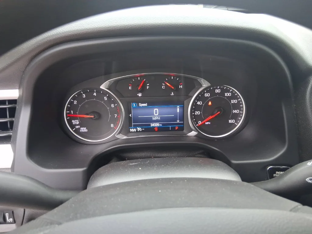 Used 2022 White GMC SLE image 12