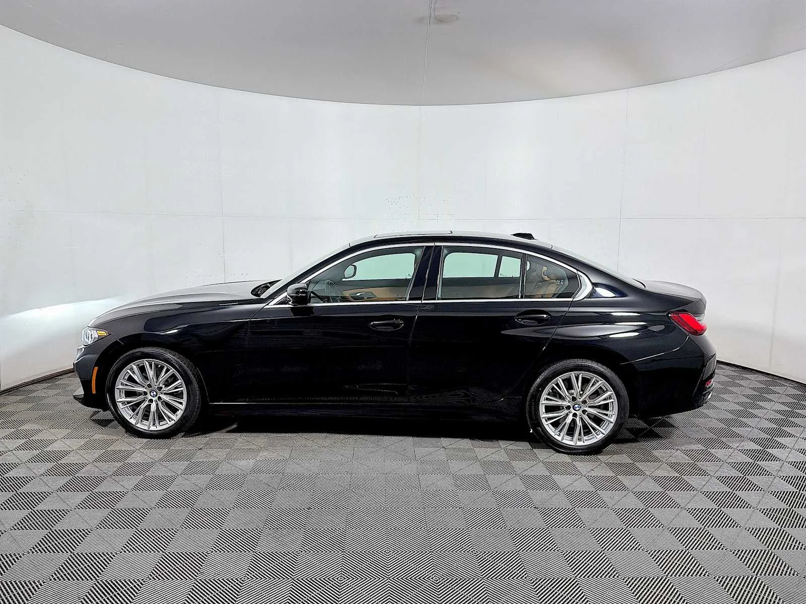 Used 2024 Jet Black BMW 330i xDrive image 4
