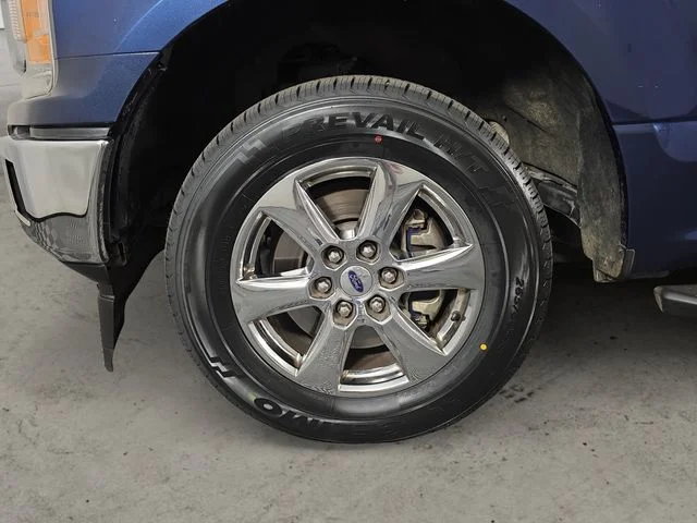 Used 2018 Blue Ford XLT image 9