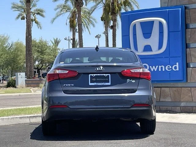 Used 2016 Steel Blue Metallic Kia LX image 5