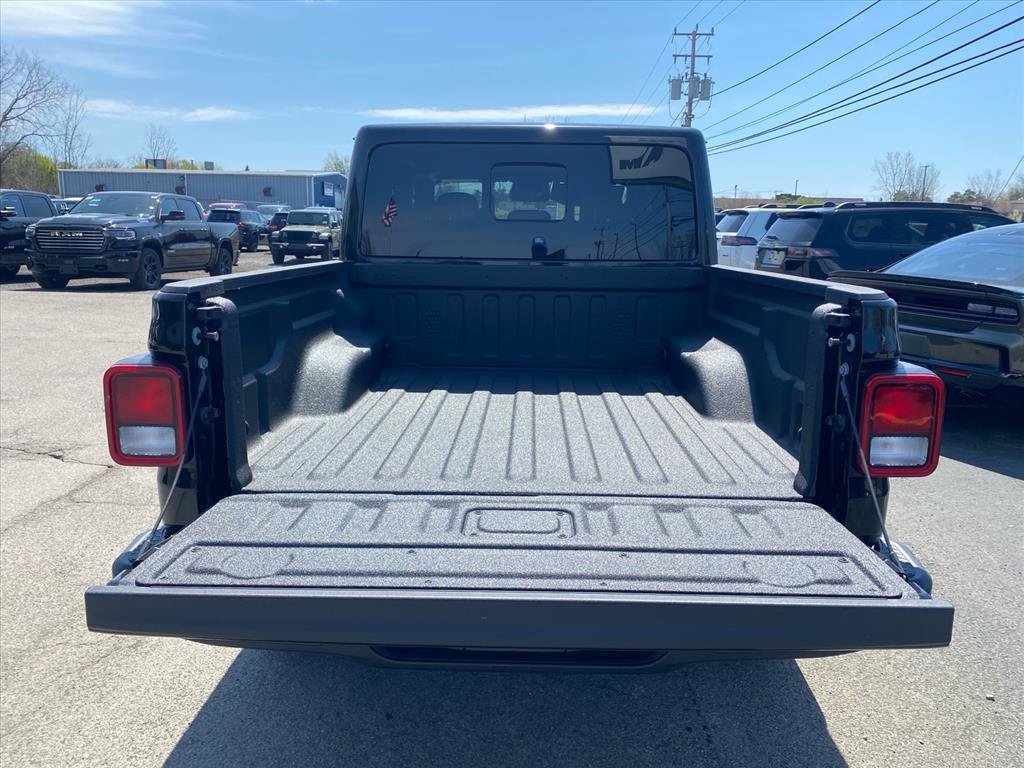 New 2026 Black Clear-Coat Exterior Paint Jeep Sahara image 14