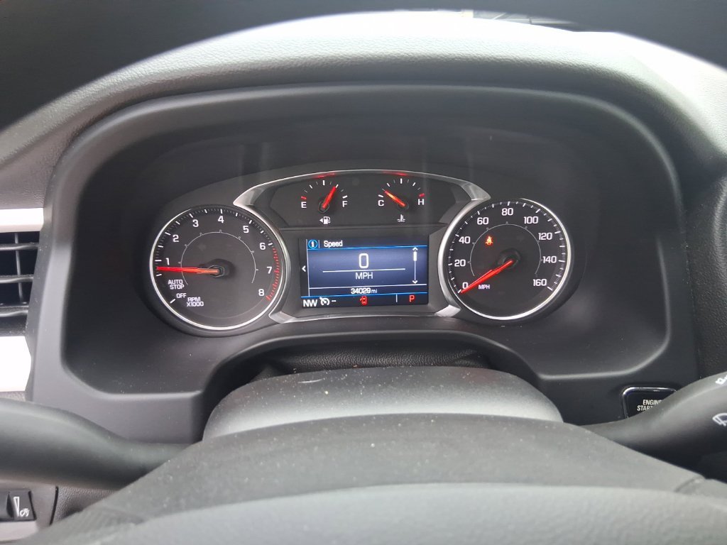 Used 2022 White GMC SLE image 12