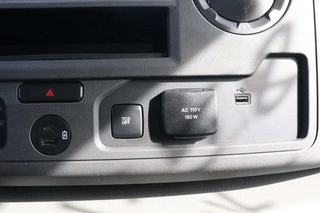 New 2027 White Ford Base Box Van image 18