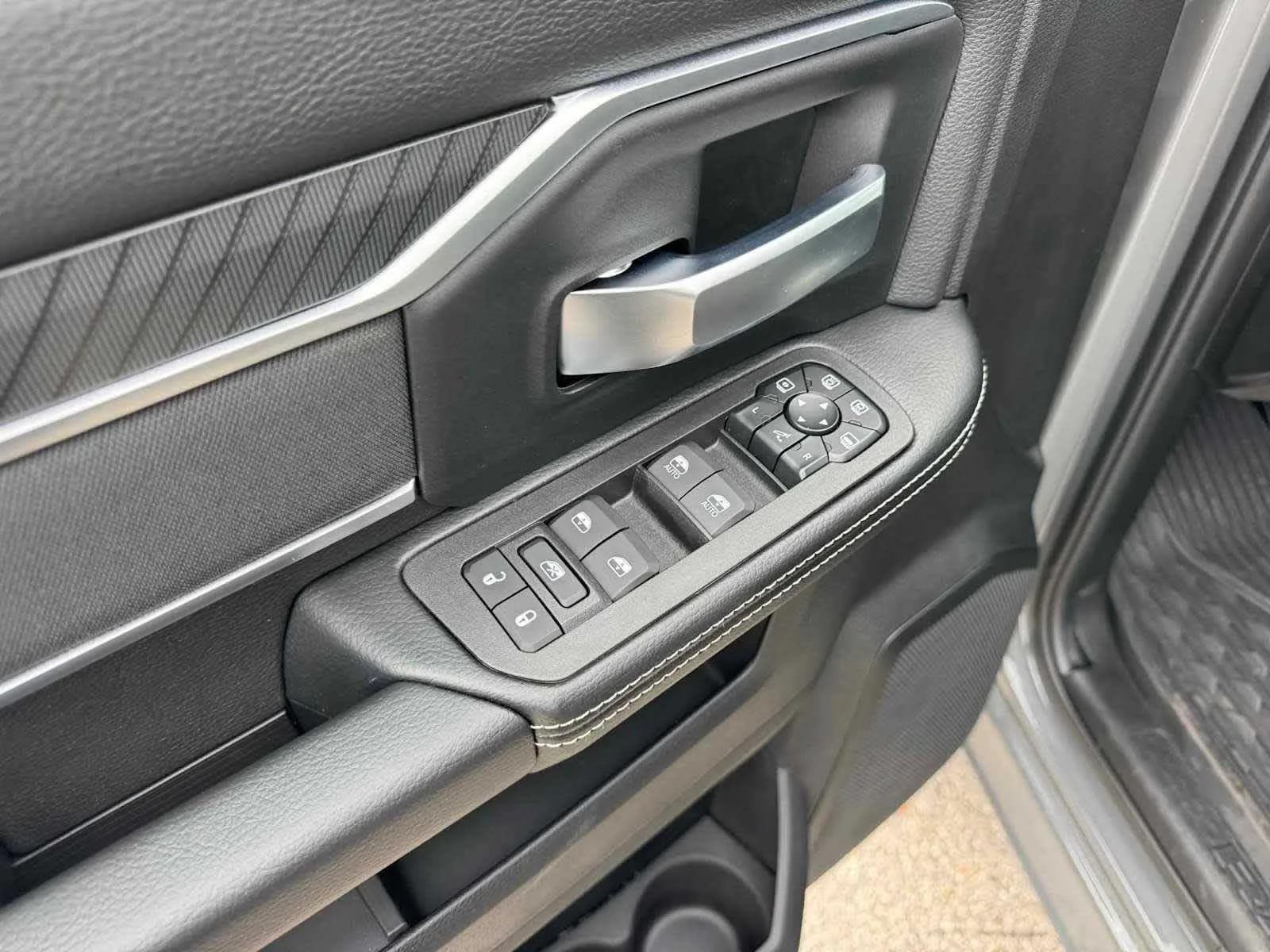 2026 RAM 2500 Big Horn - Photo 14