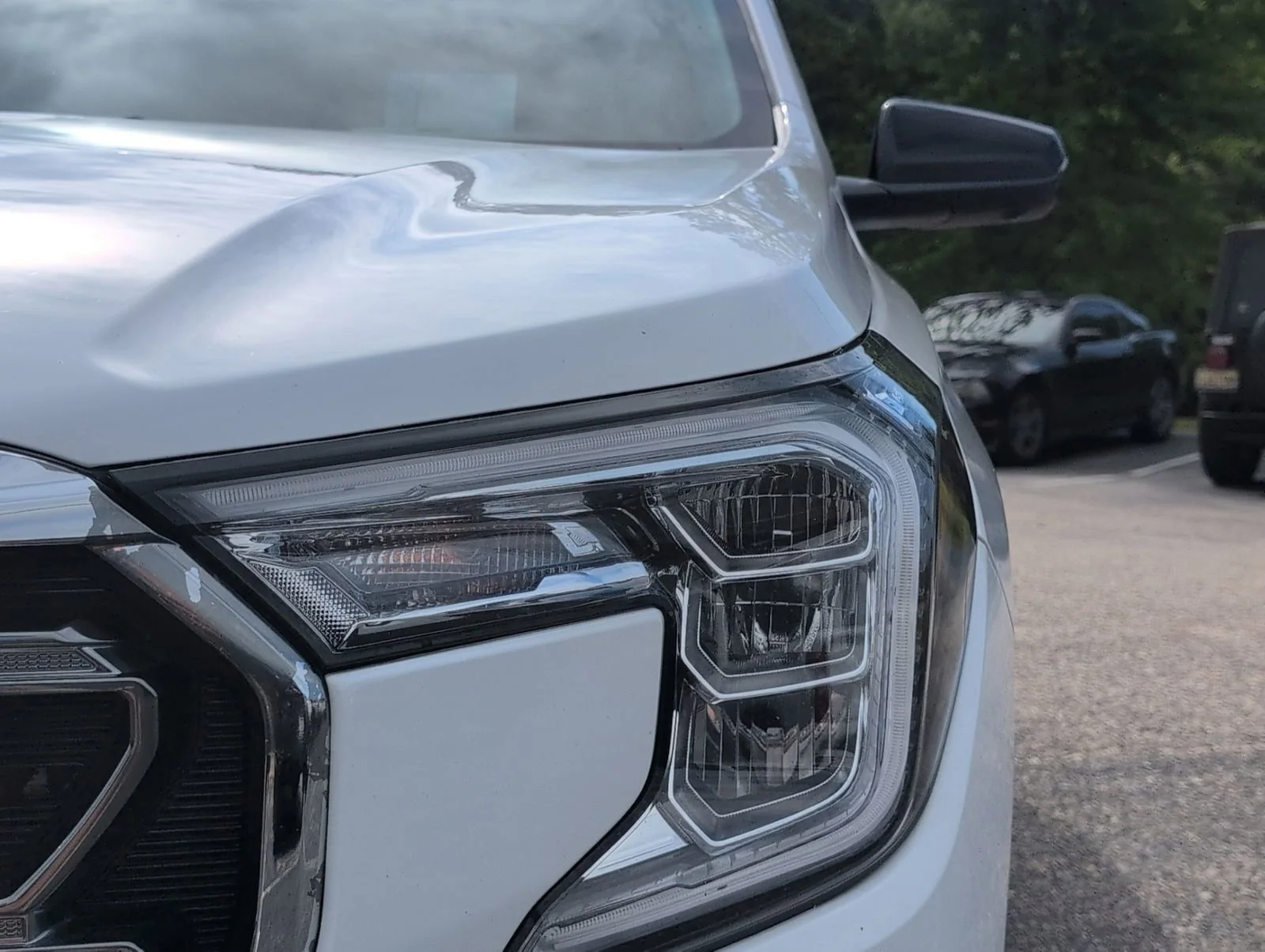 Used 2024 Summit White GMC AT4 image 12