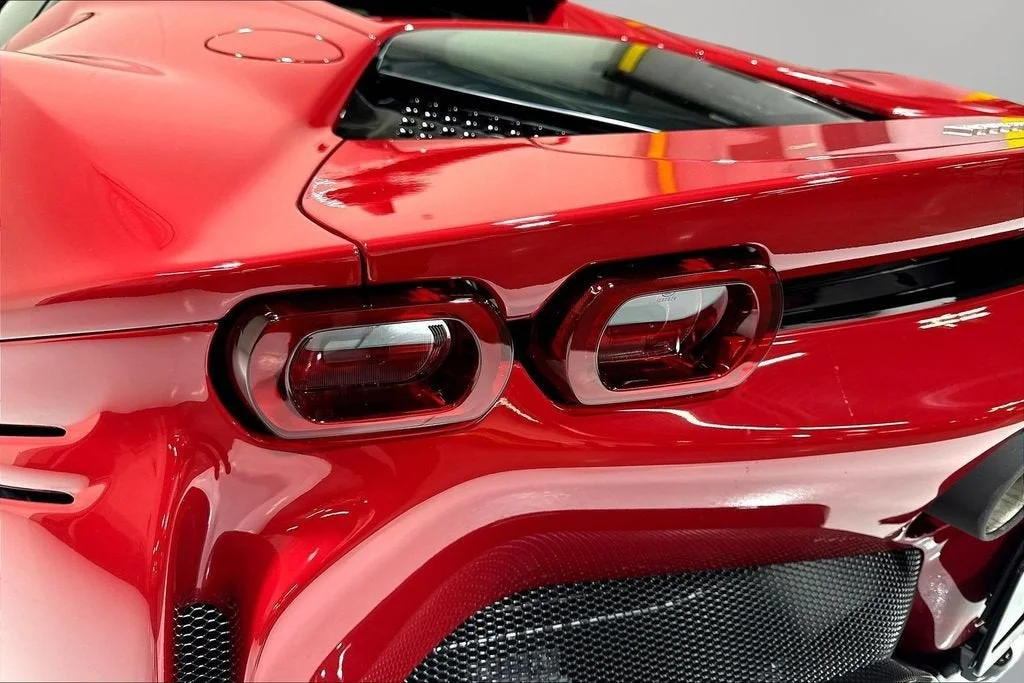 Used 2023 Rosso Mugello Ferrari  image 20