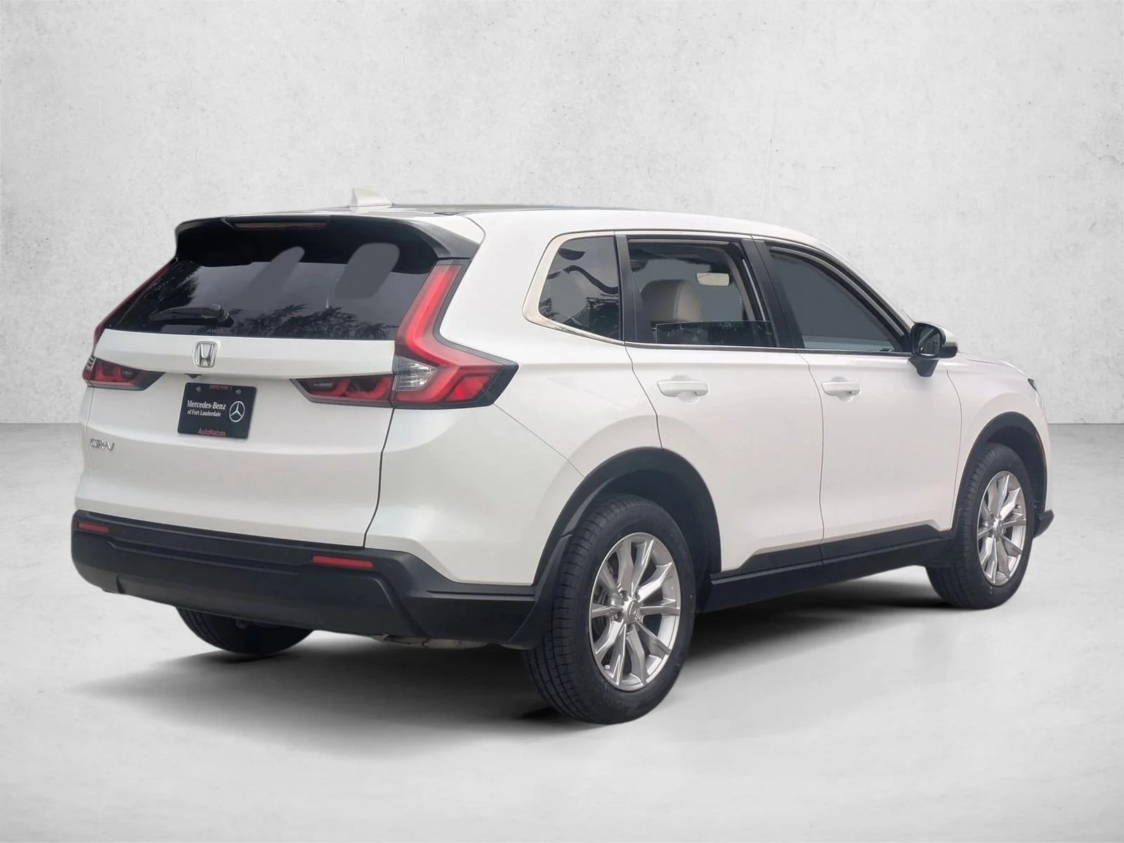 Used 2024 White Honda EX-L image 5