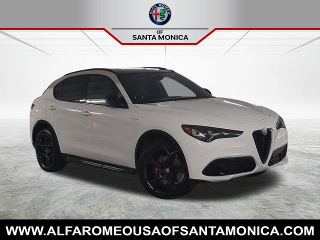 New 2026 Milano White Exterior Paint Alfa Romeo Veloce image 1