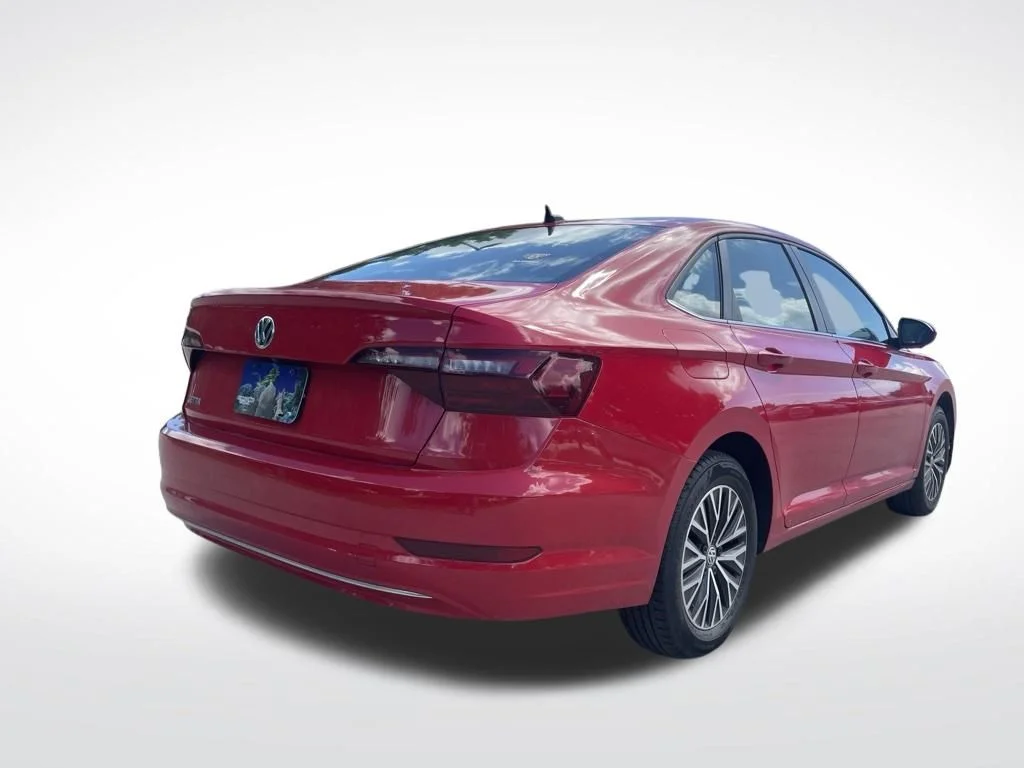 Used 2021 Tornado Red Volkswagen  image 6