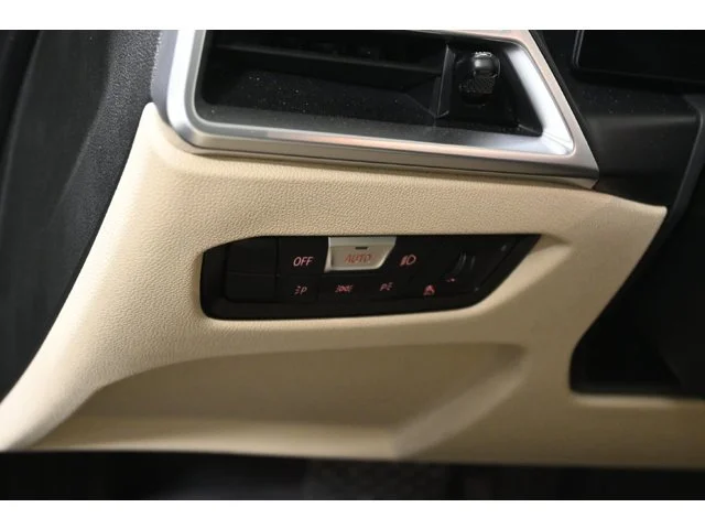 New 2026 Arctic Race Blue metallic BMW 330i xDrive image 27