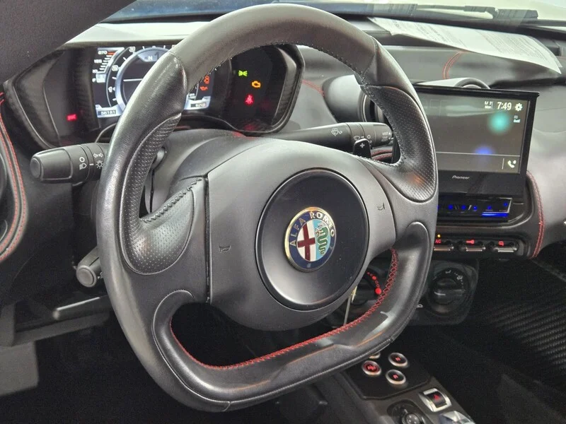 Used 2015 White Alfa Romeo 2DR CPE image 19