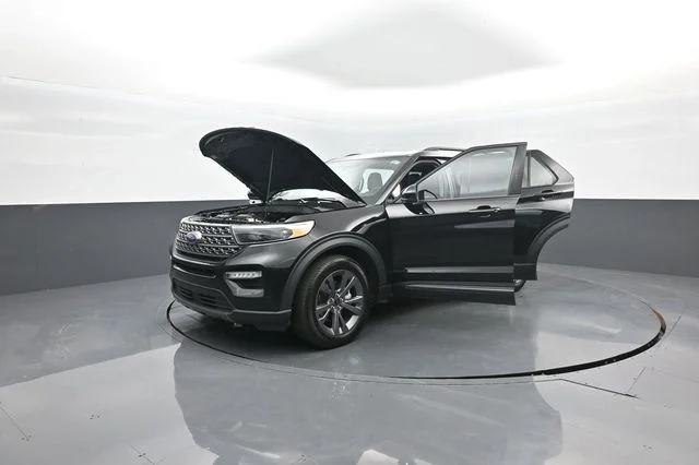 Used 2023 Black Ford XLT image 34