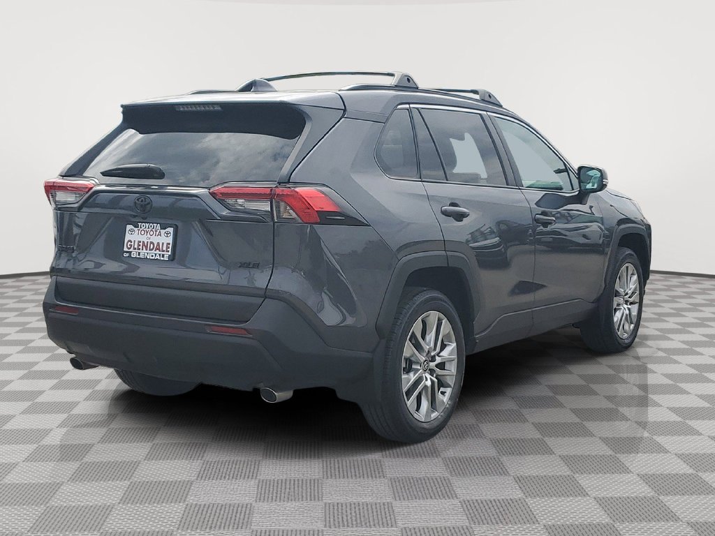 Certified Used 2024 Magnetic Gray Metallic Toyota XLE Premium image 4