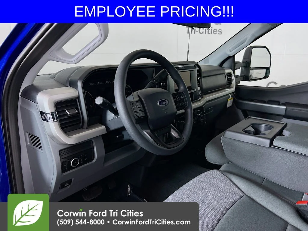 New 2026 Blue Ford XLT image 3