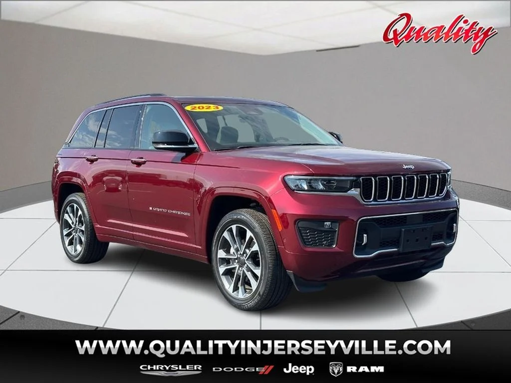 PRE-OWNED 2023 JEEP GRAND CHEROKEE OVERLAND