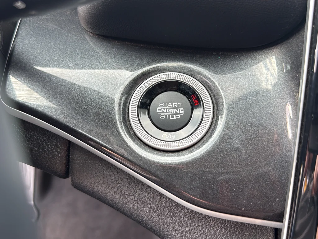 Used 2022 Black Jeep Laredo image 13