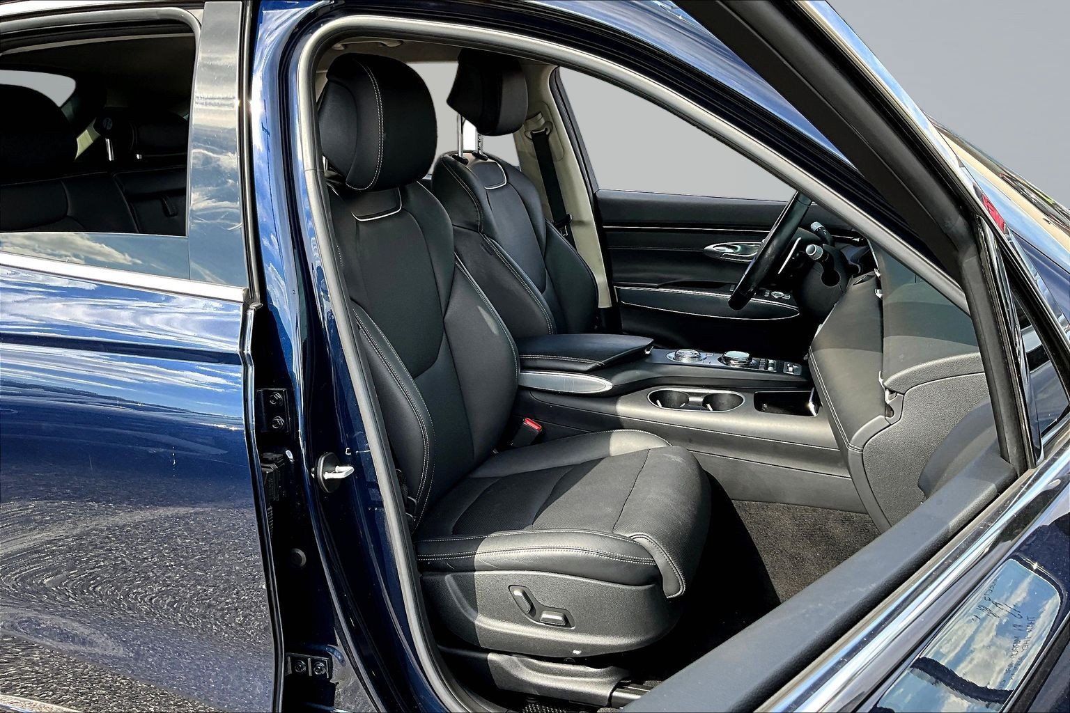 Used 2022 Blue Genesis 2.5T image 24