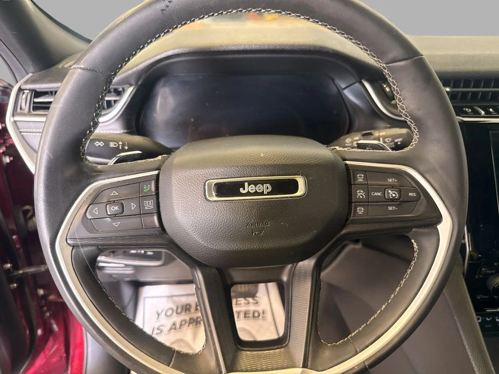 Used 2023 Red Jeep Altitude X image 15