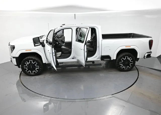 Used 2024 Summit White GMC AT4 image 40