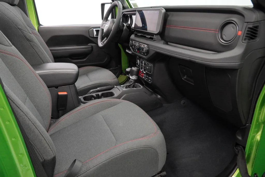 Used 2025  Jeep Rubicon X-Treme Recon image 48