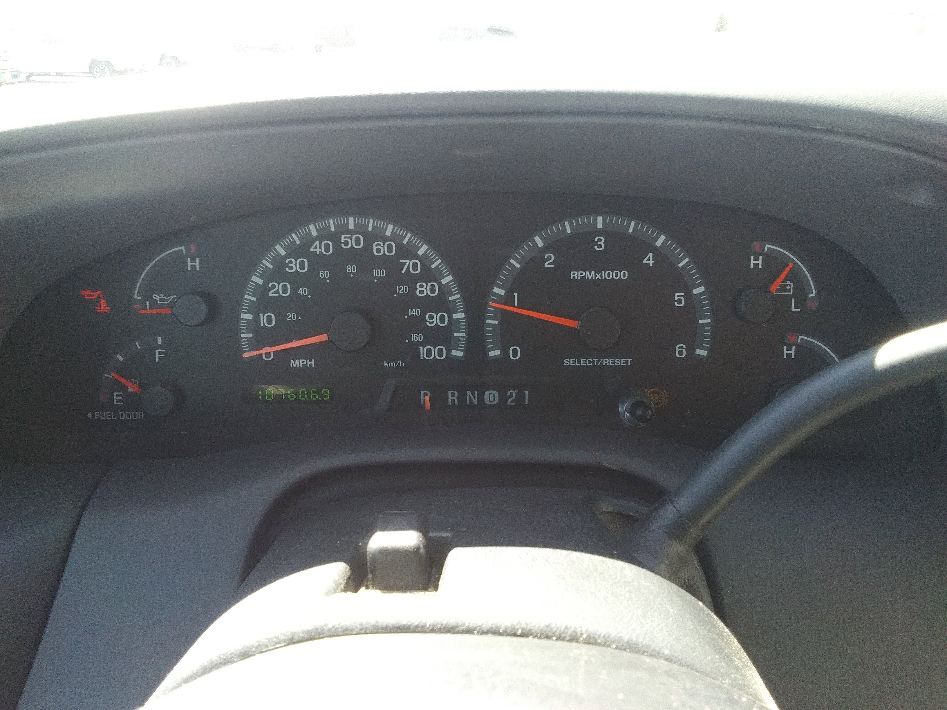 Used 2001 Silver Ford  image 12