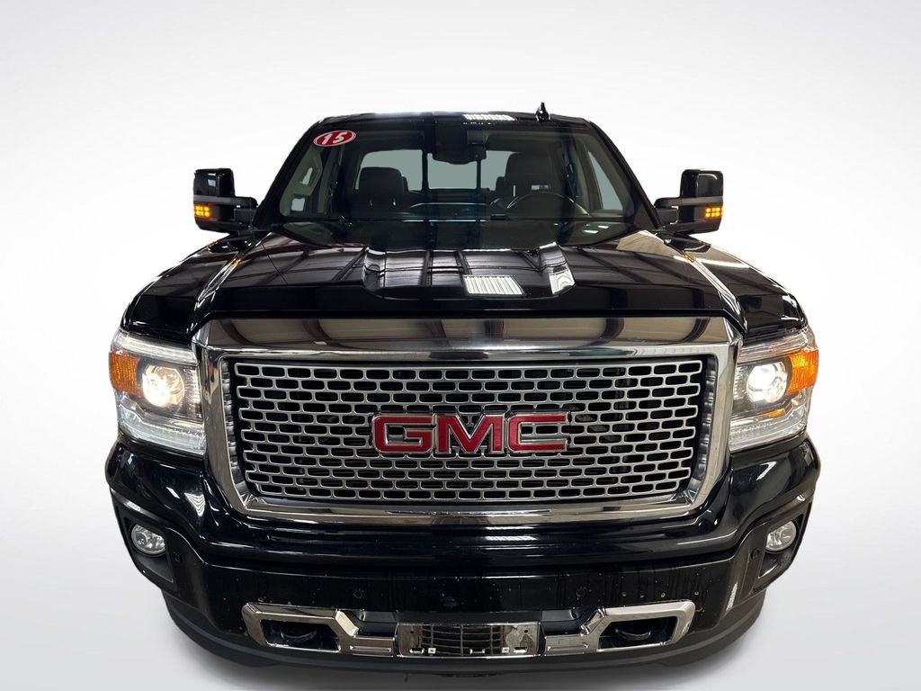 Used 2015 Black GMC Denali image 9