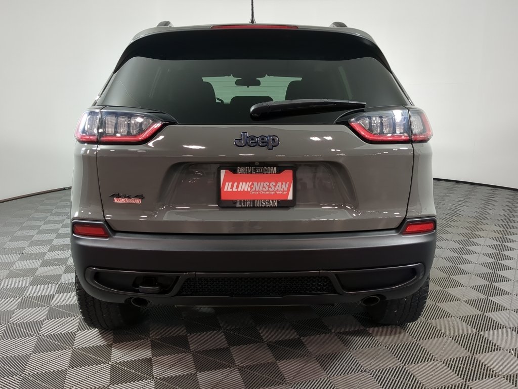 Used 2019 Sting-Gray Clearcoat Jeep Upland image 9