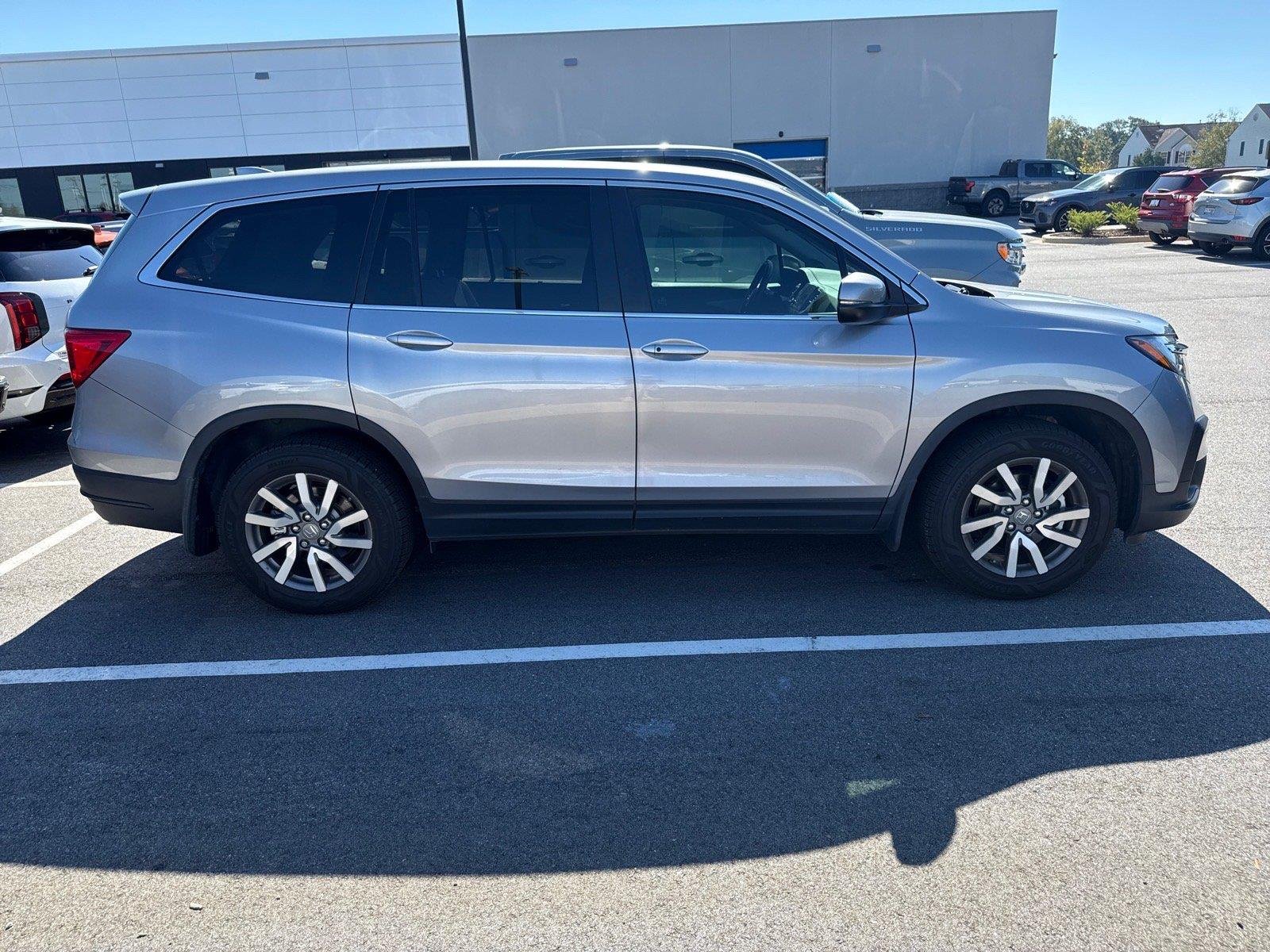 Used 2022 Lunar Silver Metallic Honda EX-L image 18