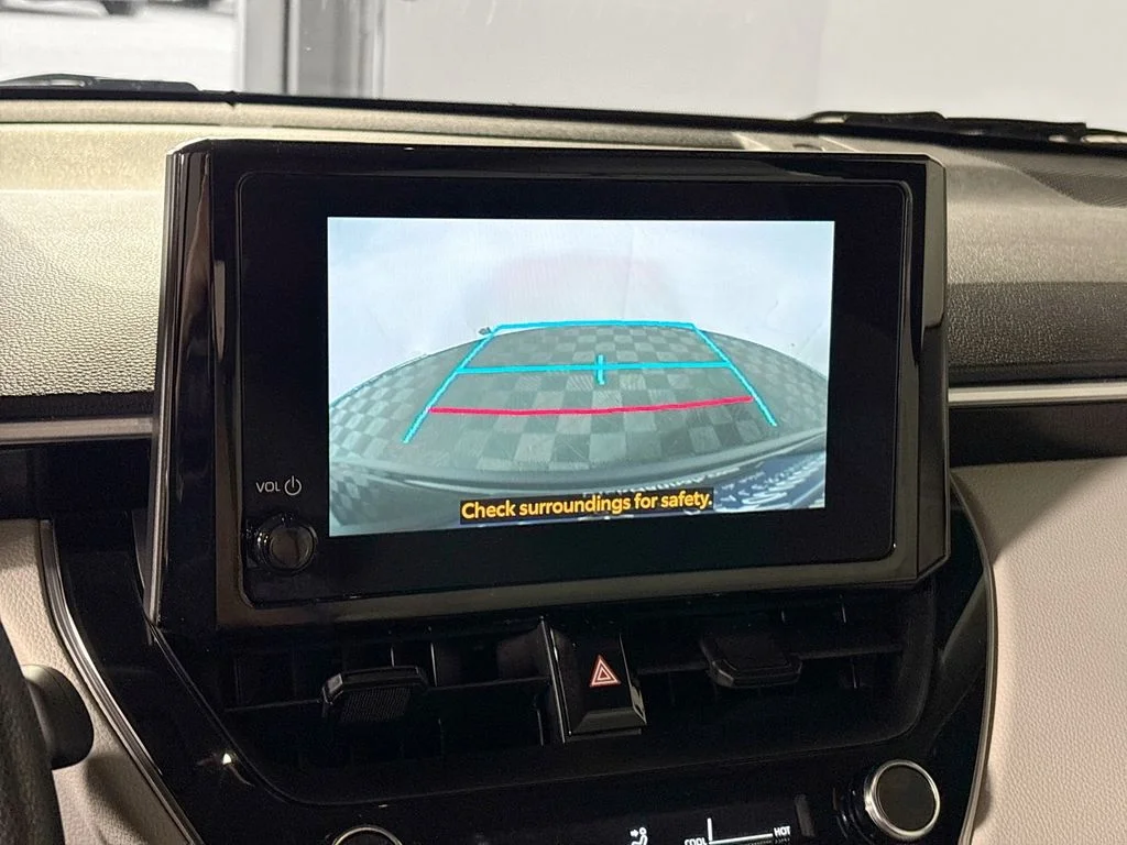 Used 2025 Black Toyota L image 16