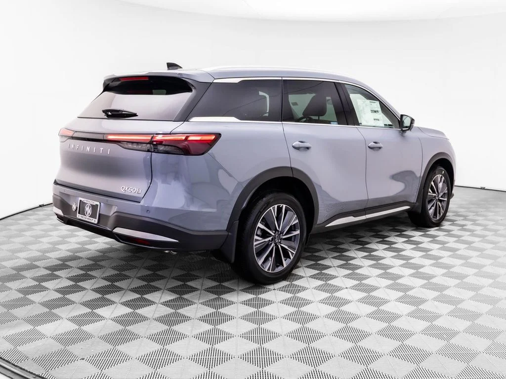 New 2026 Gray INFINITI LUXE image 5